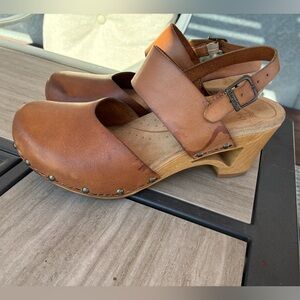 Dansko Thea Full Grain Leather Clogs Size 37